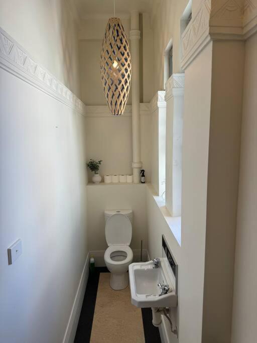 4 Large Bedroom Apartment In The City Hastings Exterior photo