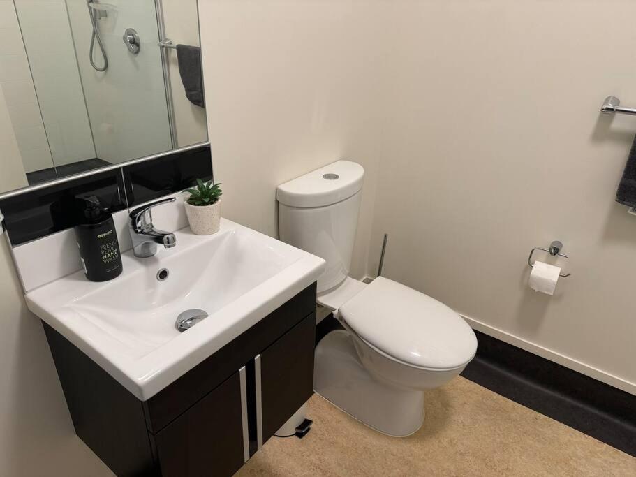 4 Large Bedroom Apartment In The City Hastings Exterior photo